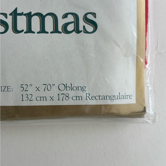 Bardwil linens, white Christmas tablecloth size 52 x 70 oblong - Picture 5 of 5